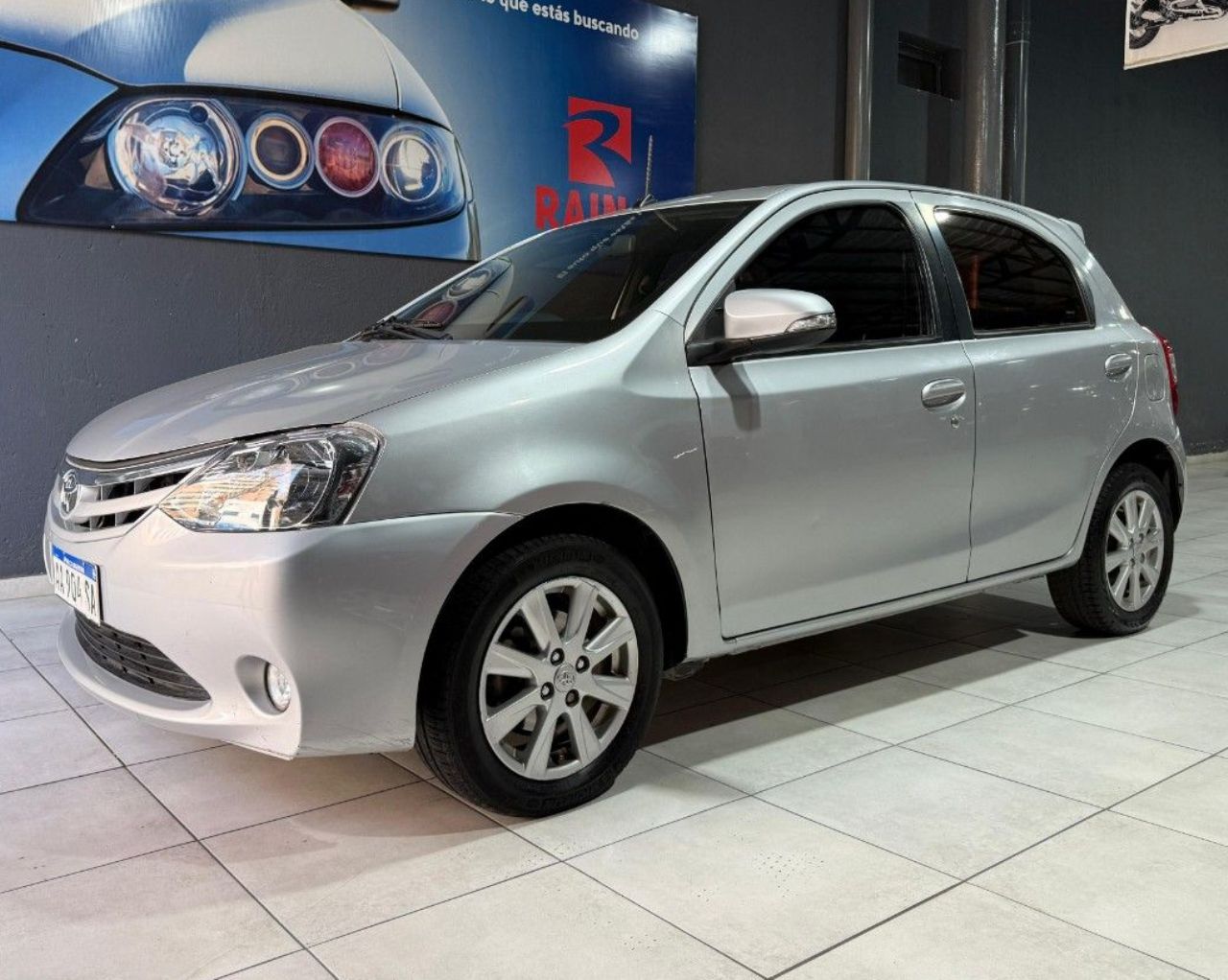 Toyota Etios Usado Financiado en Mendoza, deRuedas