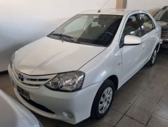 Toyota Etios Usado en Mendoza Financiado