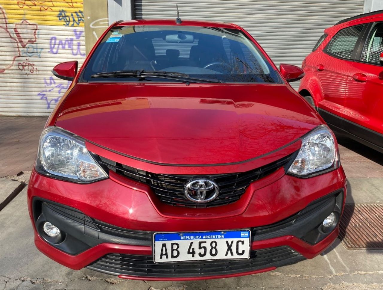 Toyota Etios Usado Financiado en Mendoza, deRuedas