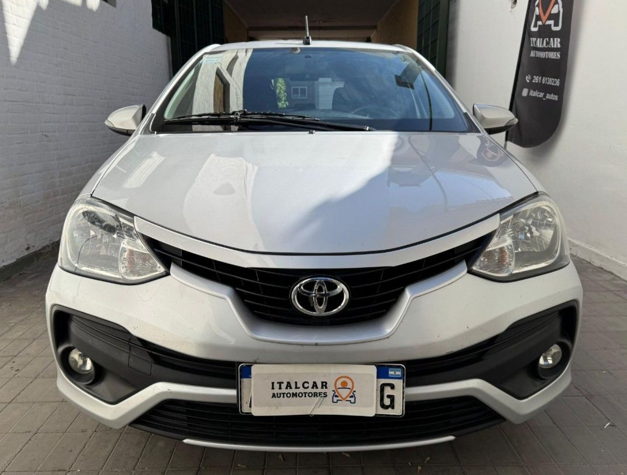 Toyota Etios Usado Financiado en Mendoza, deRuedas