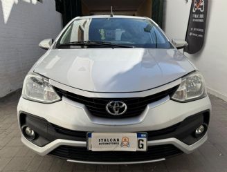 Toyota Etios Usado en Mendoza Financiado