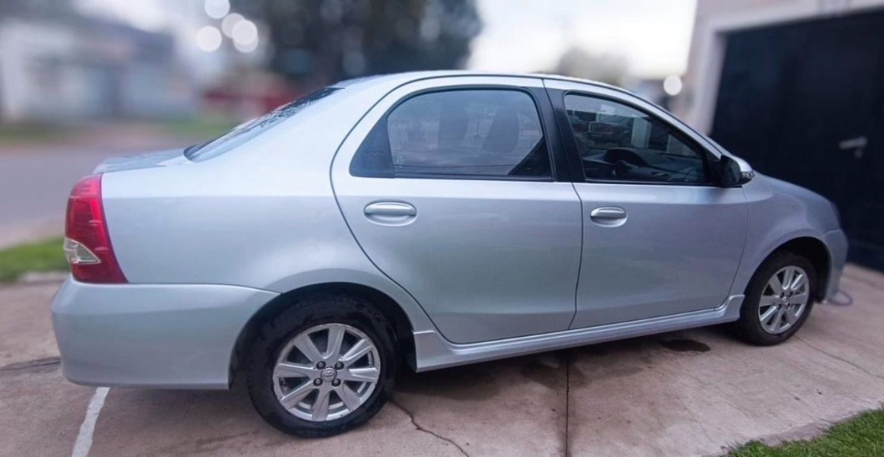 Toyota Etios Usado en Santa Fe, deRuedas