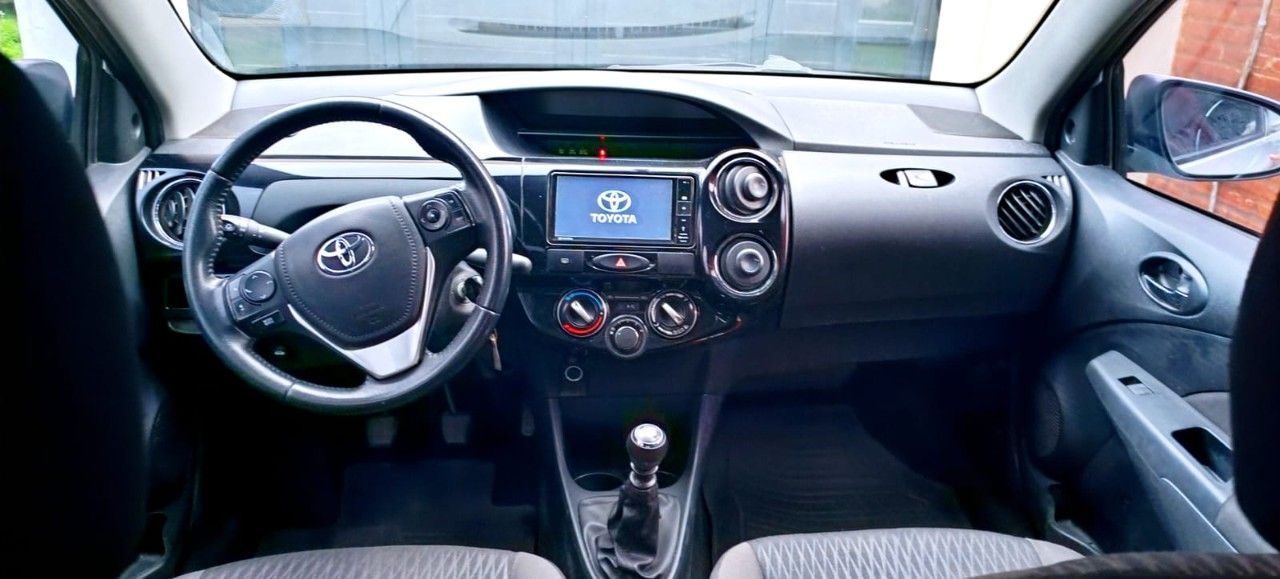 Toyota Etios Usado en Santa Fe, deRuedas