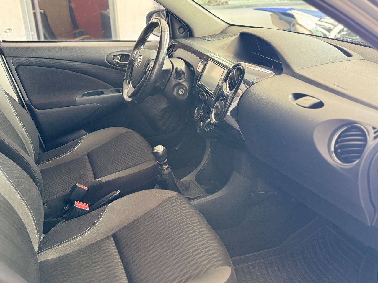 Toyota Etios Usado Financiado en San Juan, deRuedas