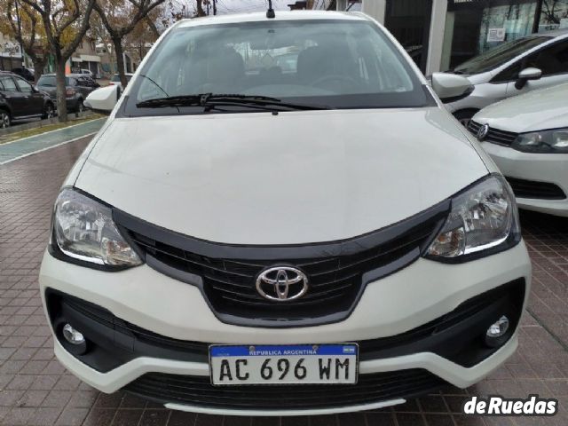 Toyota Etios Usado en Mendoza, deRuedas