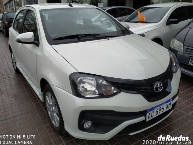 Toyota Etios Usado en Mendoza, deRuedas