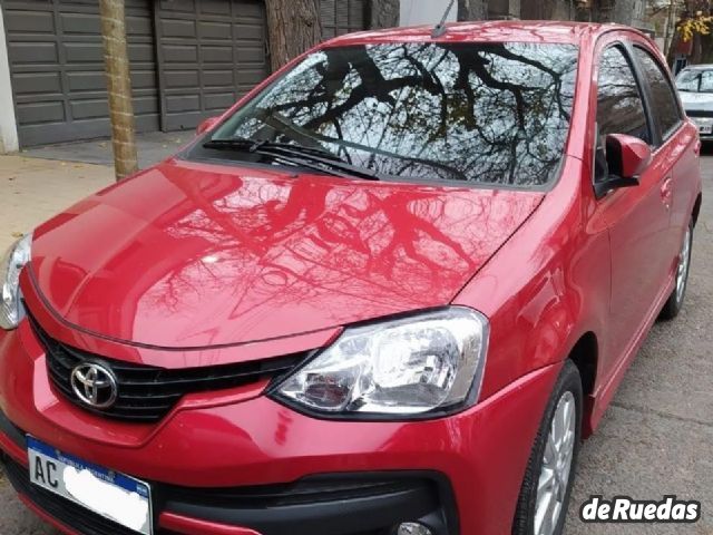 Toyota Etios Usado en Mendoza, deRuedas