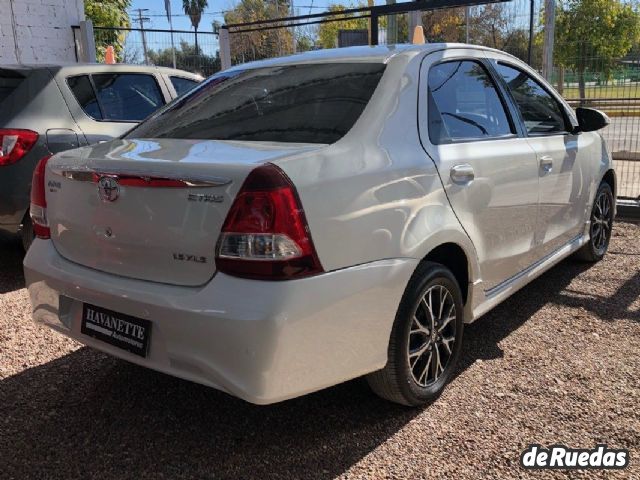 Toyota Etios Usado en Mendoza, deRuedas