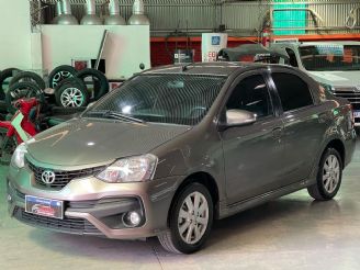 Toyota Etios Usado en San Juan Financiado