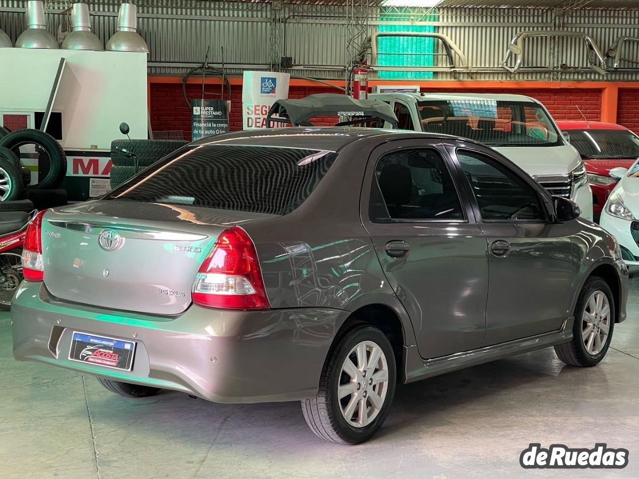 Toyota Etios Usado en San Juan, deRuedas