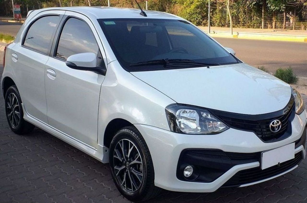 Toyota Etios Usado en Mendoza, deRuedas