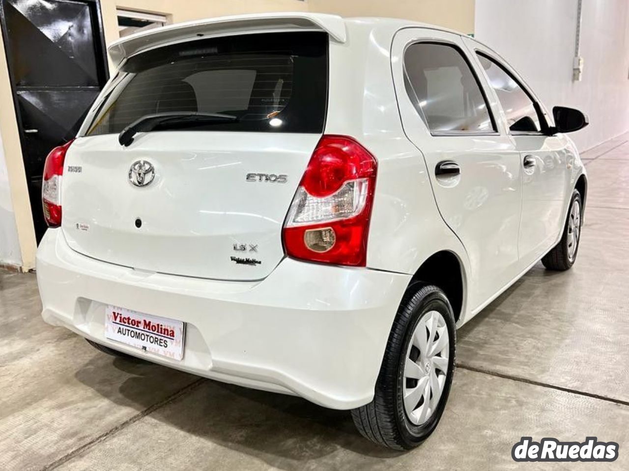 Toyota Etios Usado en San Juan, deRuedas