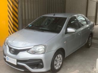 Toyota Etios Usado en Mendoza Financiado