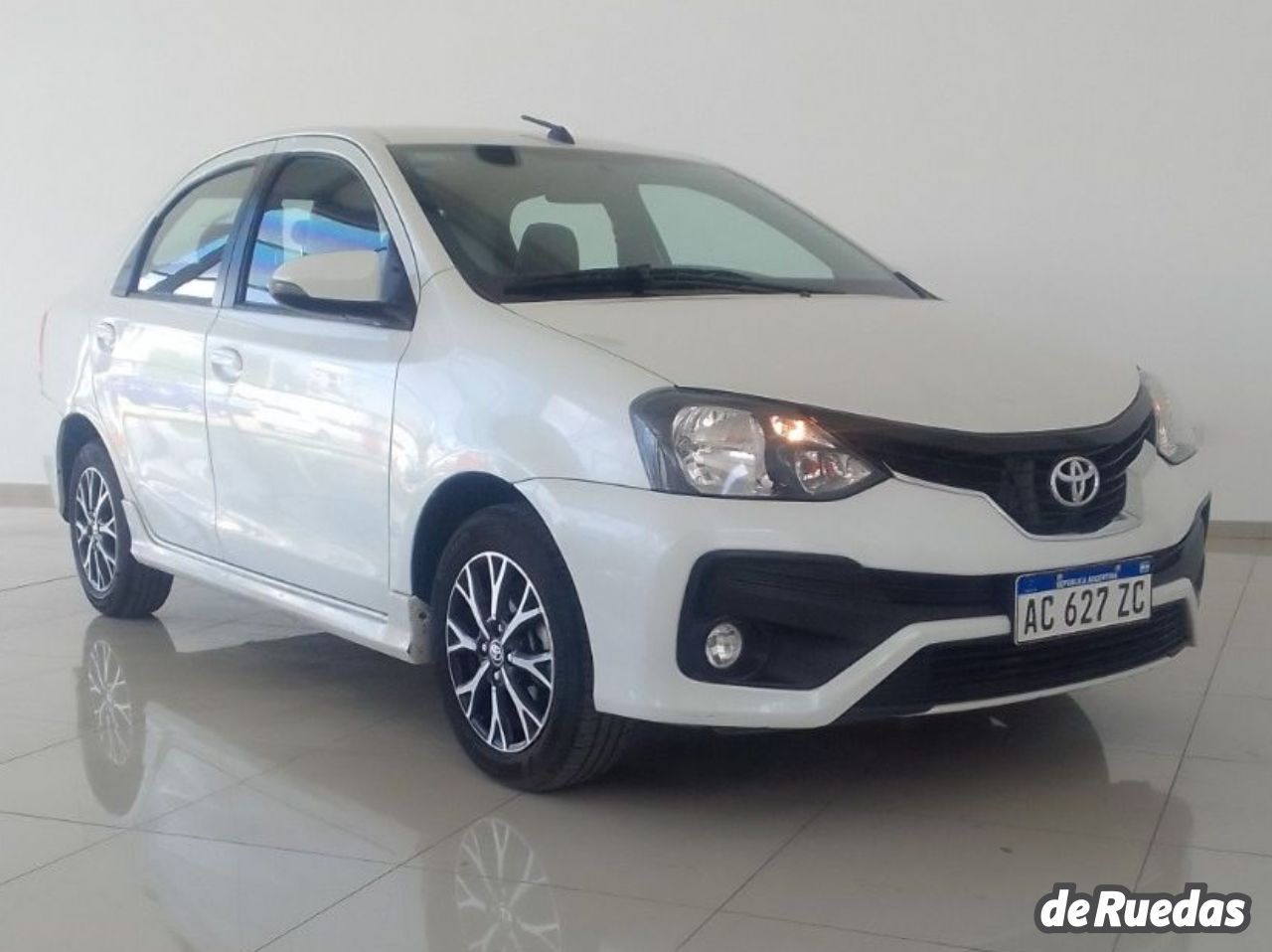 Toyota Etios Usado en Mendoza, deRuedas