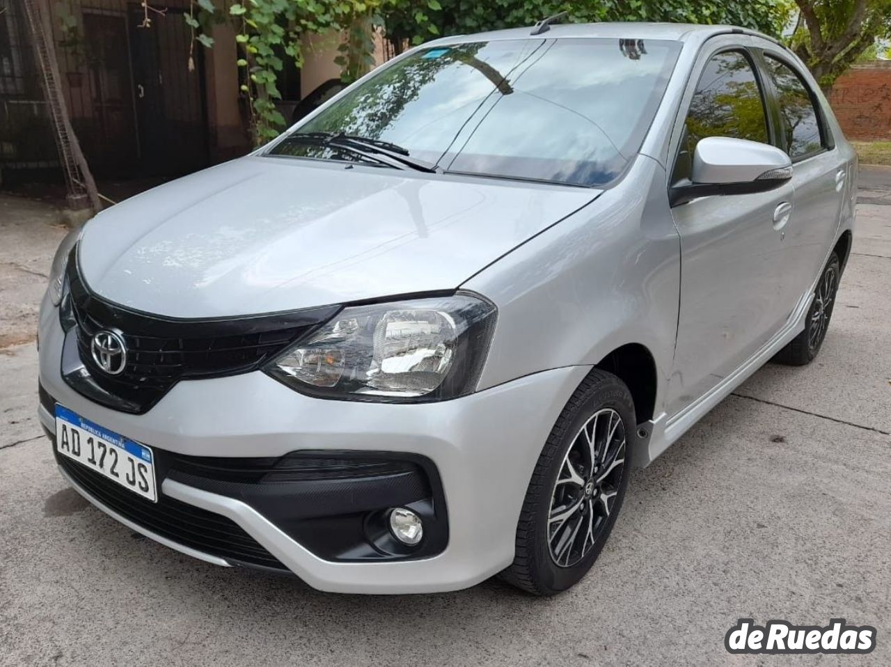 Toyota Etios Usado en Mendoza, deRuedas