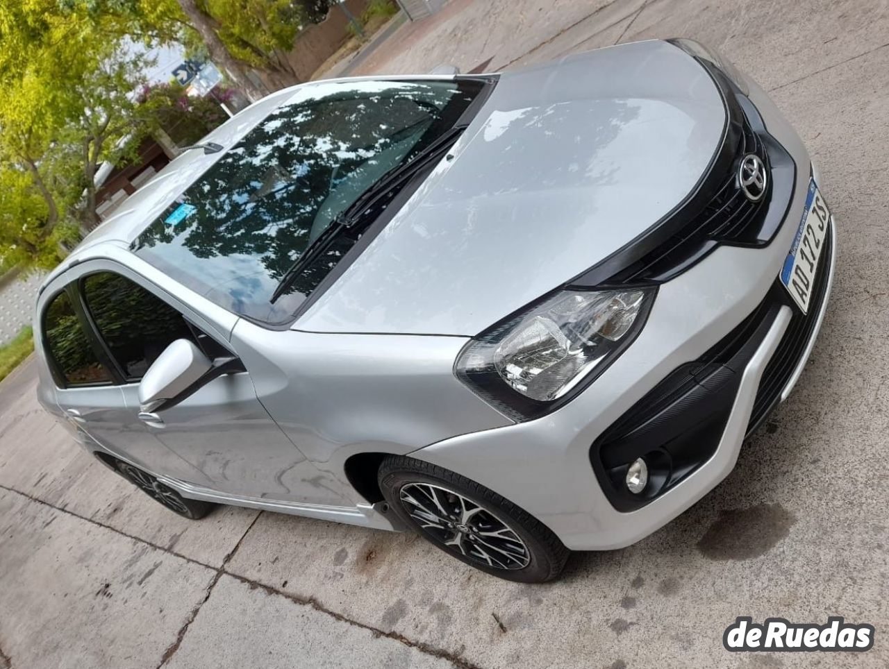 Toyota Etios Usado en Mendoza, deRuedas