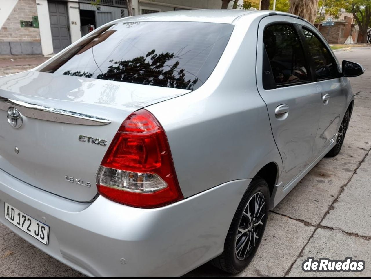 Toyota Etios Usado en Mendoza, deRuedas