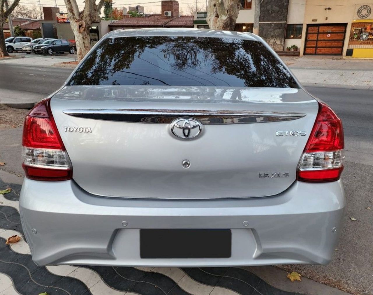 Toyota Etios Usado en Mendoza, deRuedas