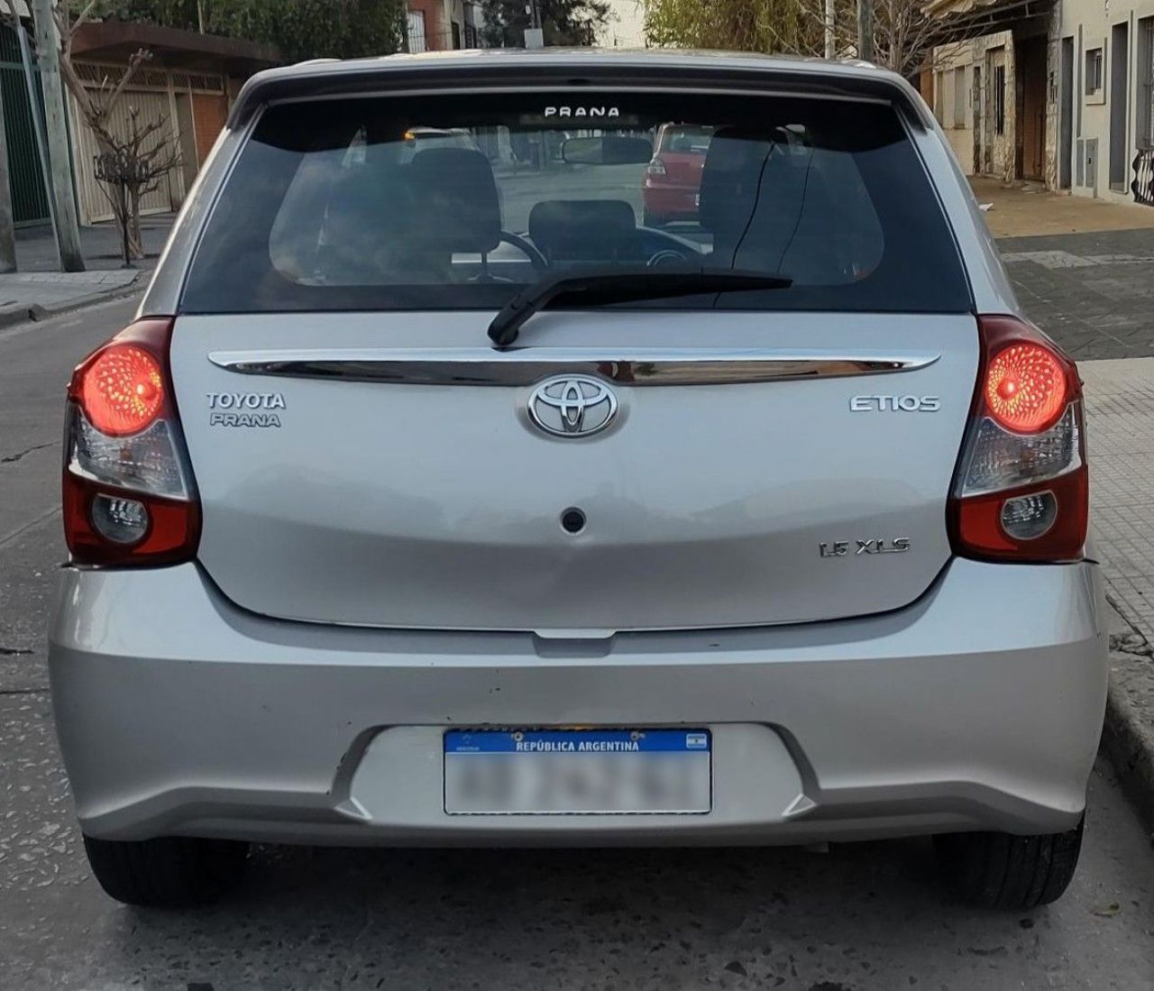 Toyota Etios Usado en Buenos Aires, deRuedas