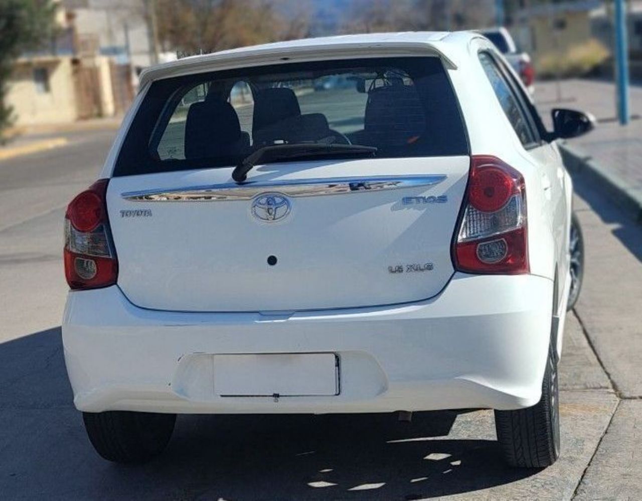 Toyota Etios Usado en Mendoza, deRuedas