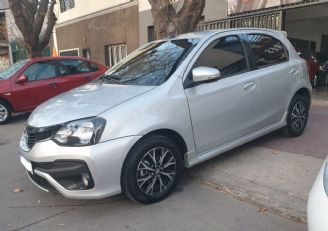 Toyota Etios Usado en Mendoza Financiado