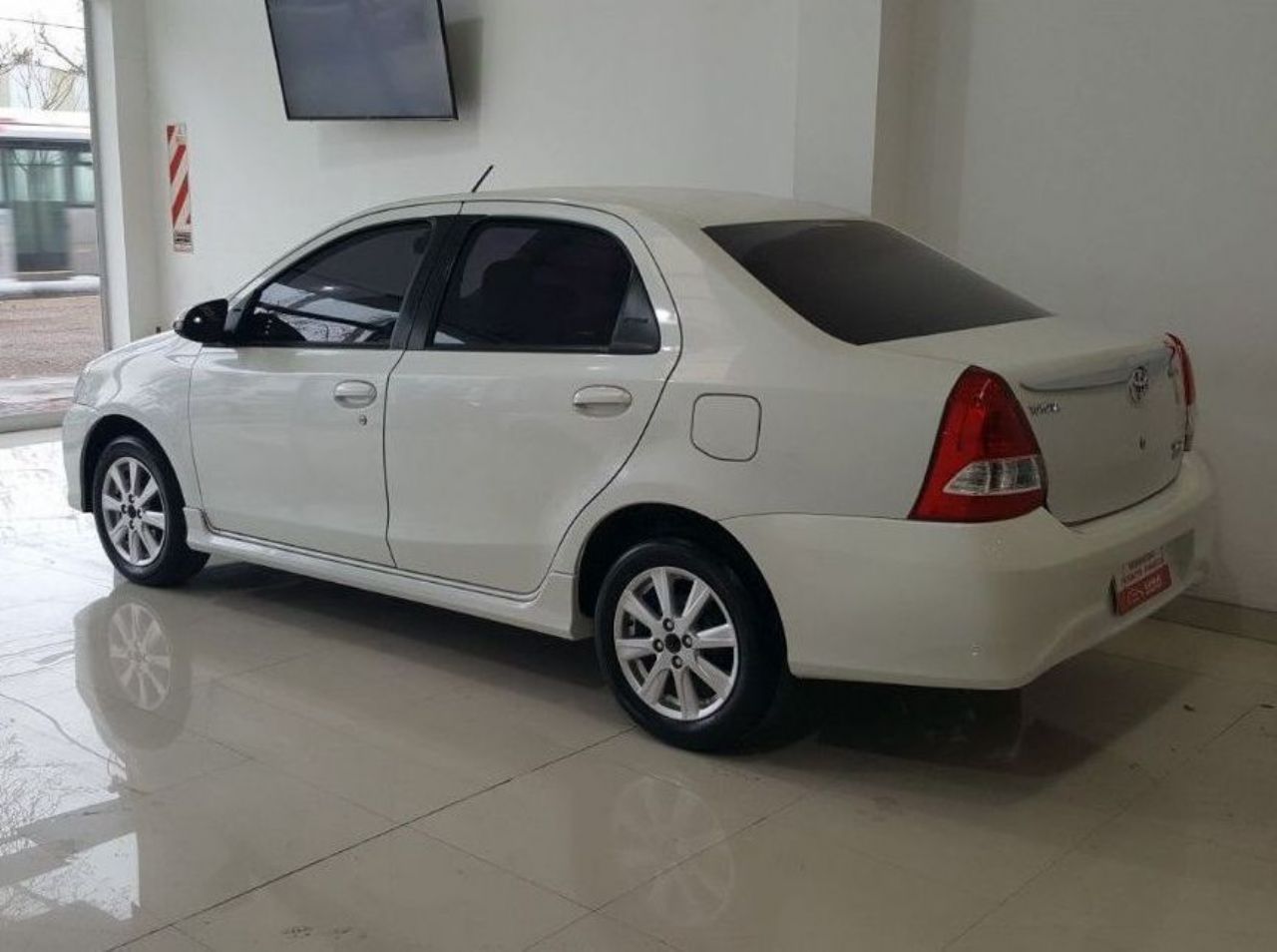 Toyota Etios Usado en Mendoza, deRuedas