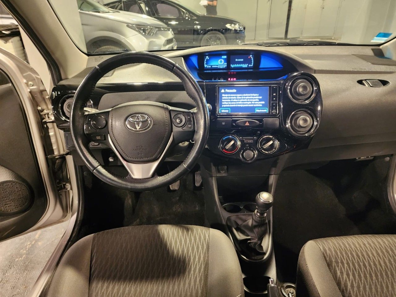 Toyota Etios Usado en Mendoza, deRuedas