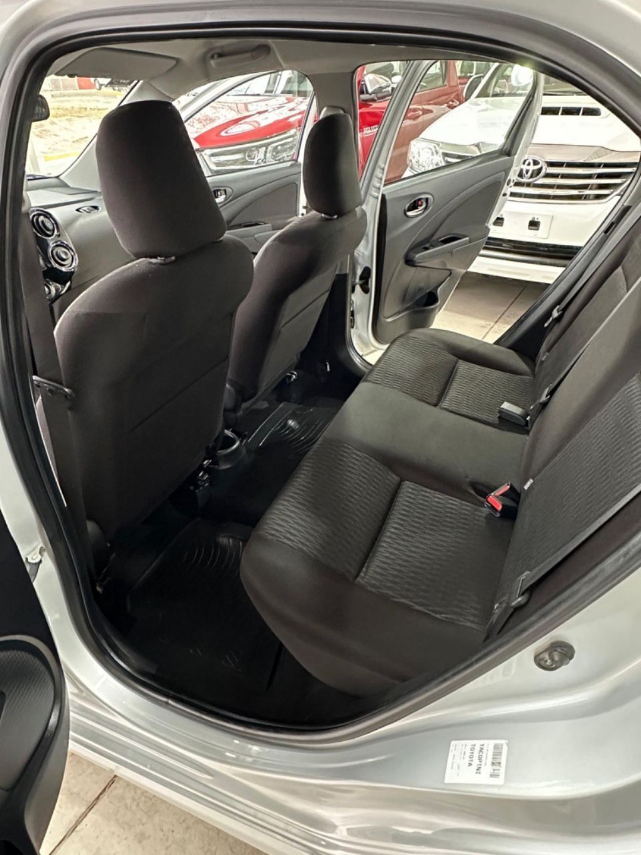 Toyota Etios Usado en Mendoza, deRuedas