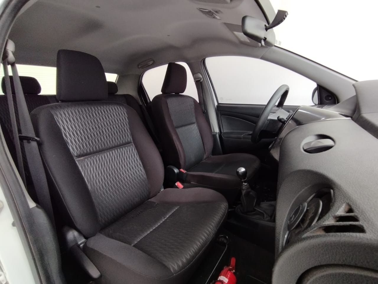 Toyota Etios Usado en Mendoza, deRuedas