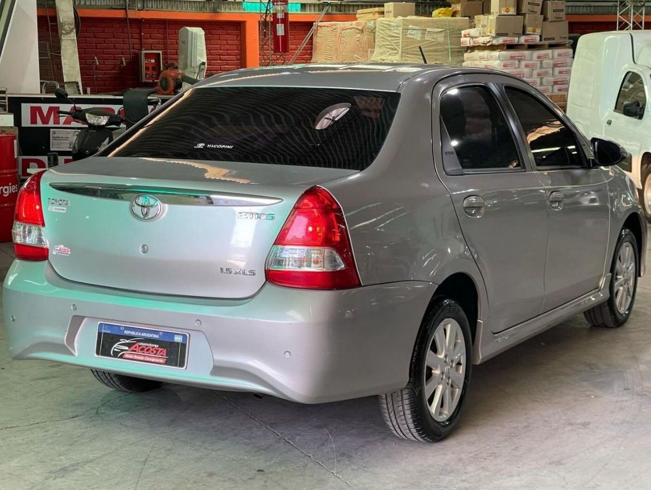 Toyota Etios Usado en San Juan, deRuedas