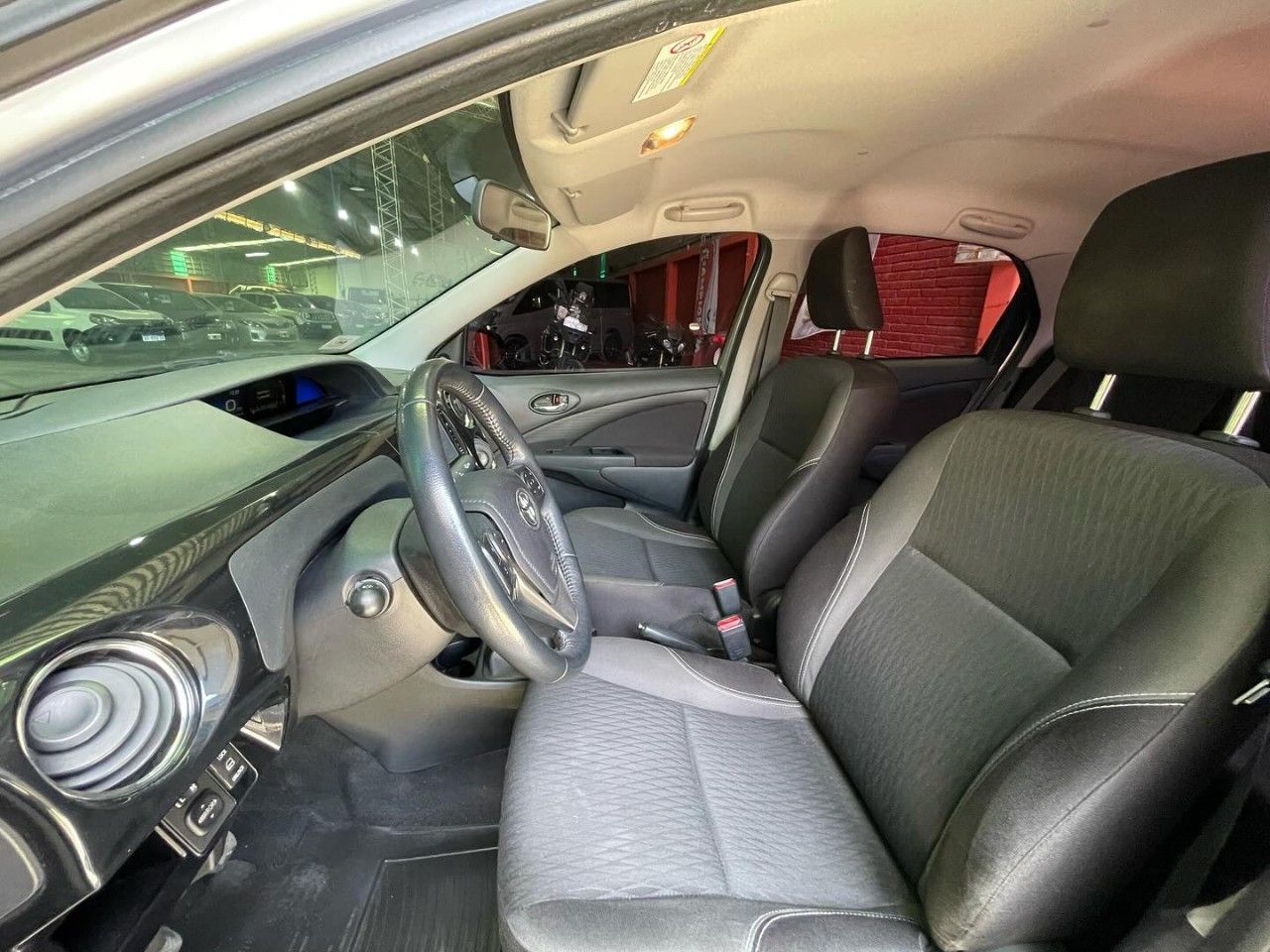 Toyota Etios Usado en San Juan, deRuedas