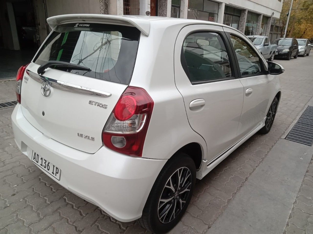 Toyota Etios Usado en Mendoza, deRuedas