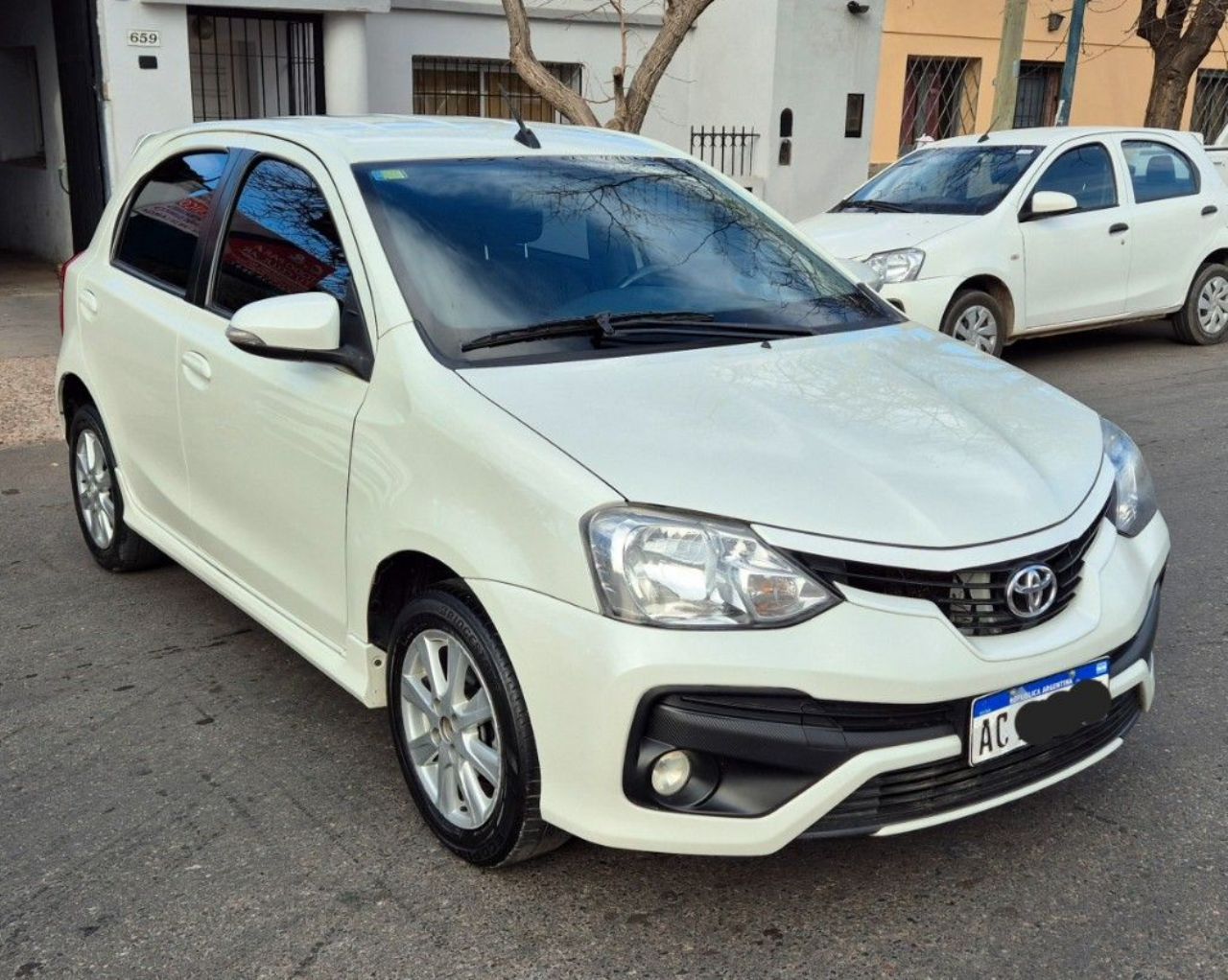 Toyota Etios Usado en Mendoza, deRuedas