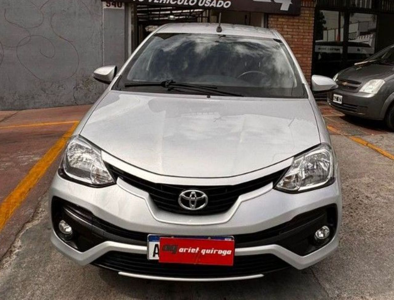 Toyota Etios Usado en Mendoza, deRuedas