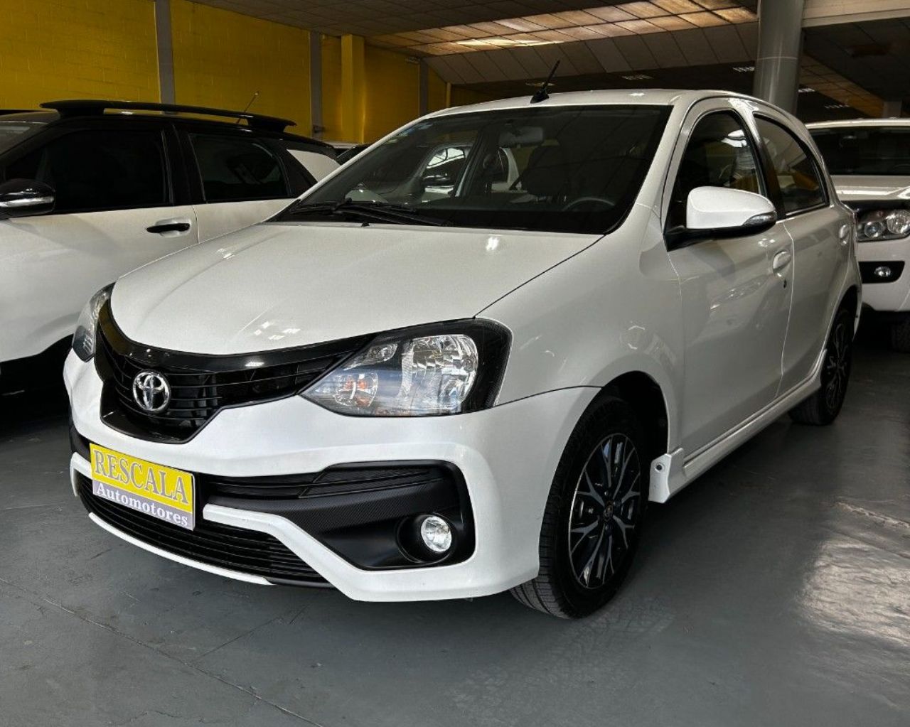 Toyota Etios Usado Financiado en Córdoba, deRuedas