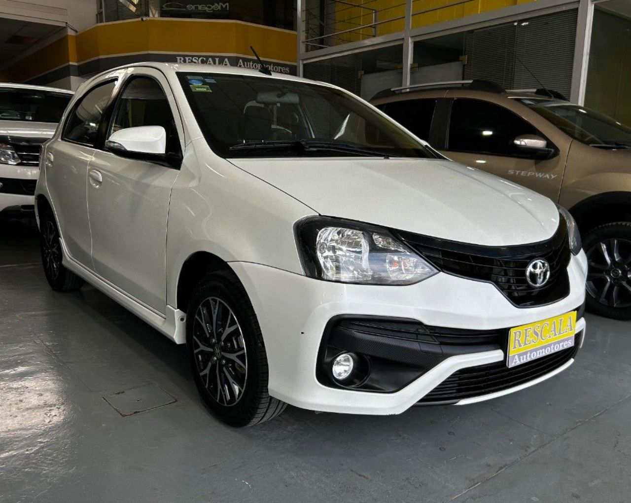 Toyota Etios Usado Financiado en Córdoba, deRuedas