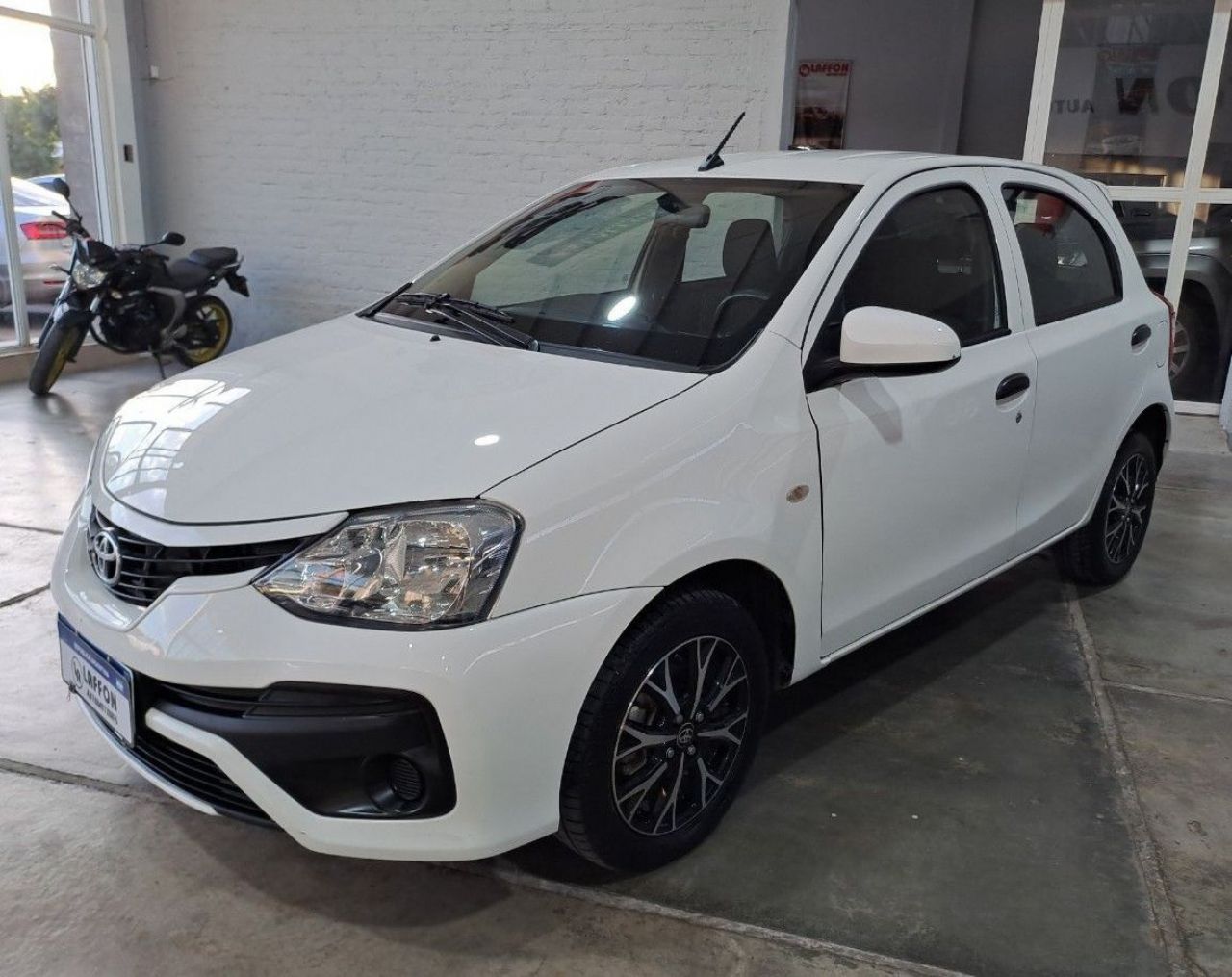 Toyota Etios Usado en Mendoza, deRuedas