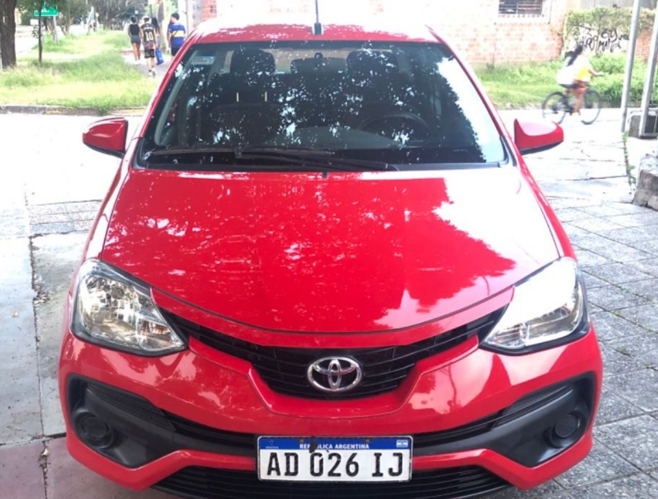 Toyota Etios Usado en Salta, deRuedas