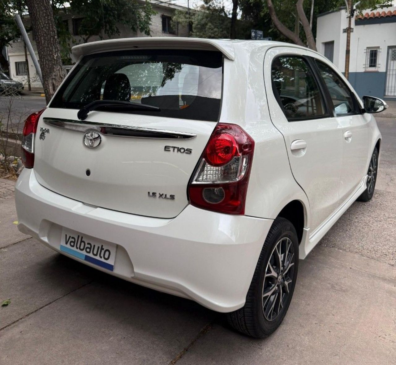 Toyota Etios Usado en Mendoza, deRuedas