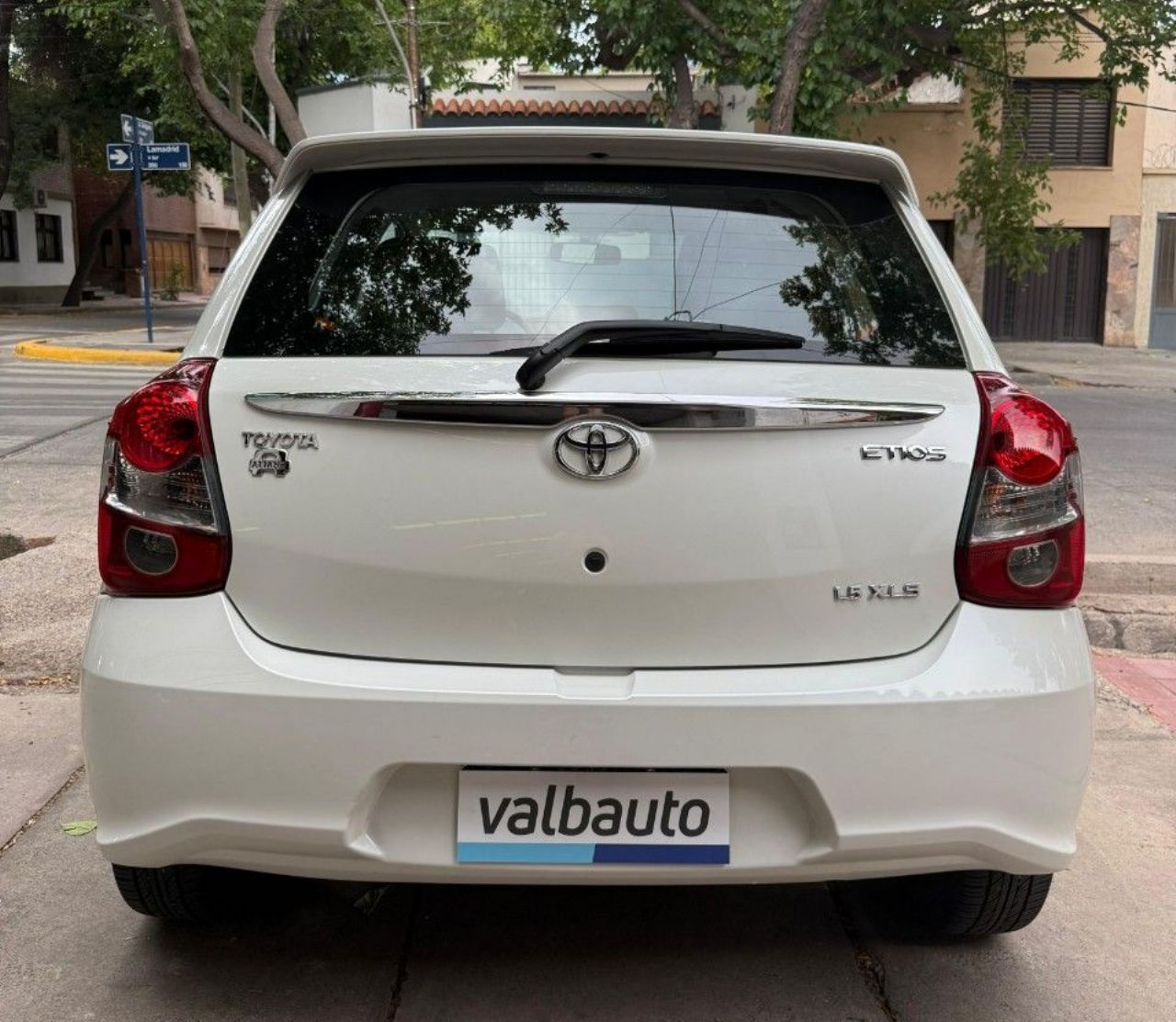 Toyota Etios Usado en Mendoza, deRuedas