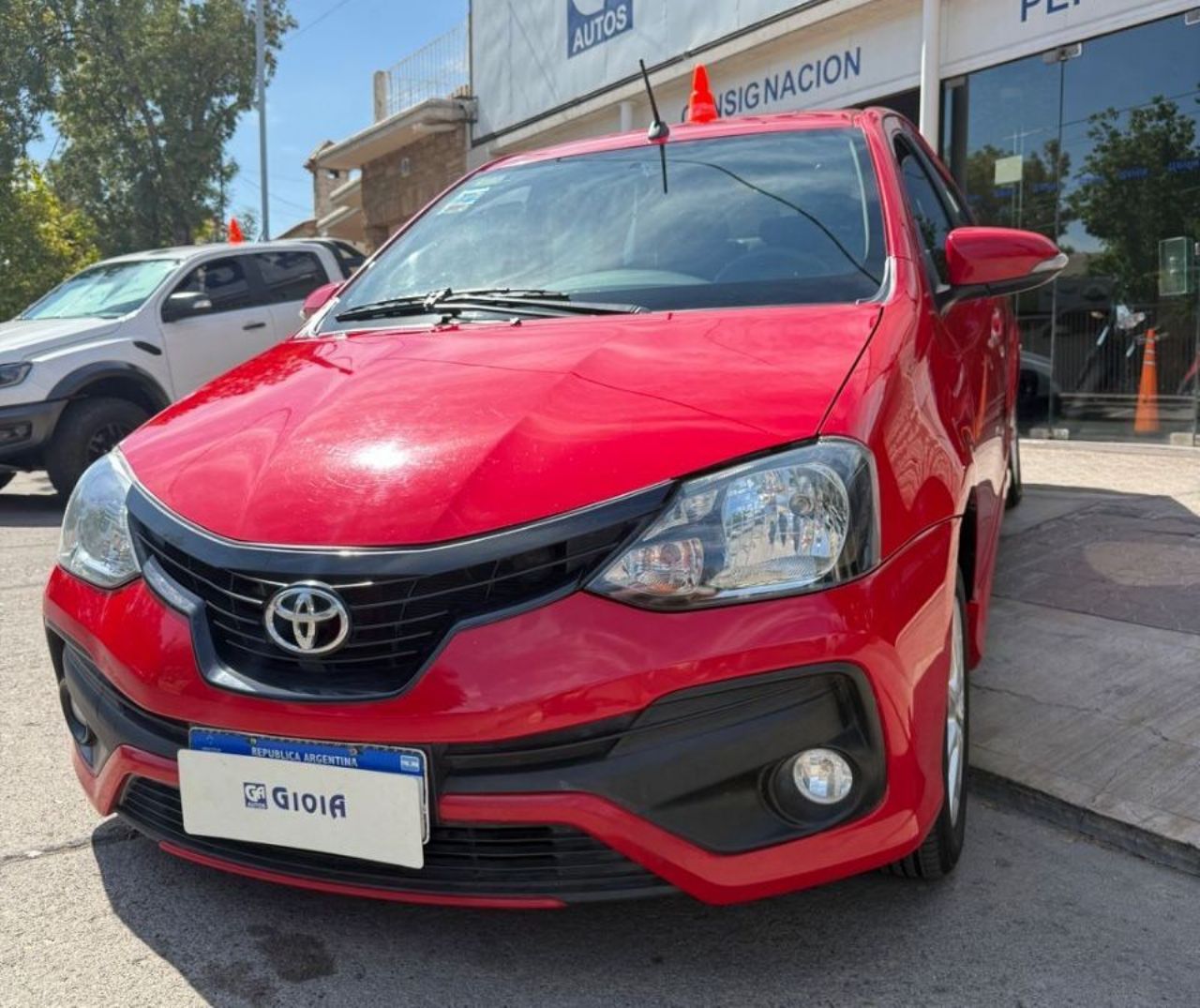 Toyota Etios Usado Financiado en Mendoza, deRuedas