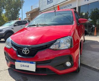 Toyota Etios Usado en Mendoza Financiado