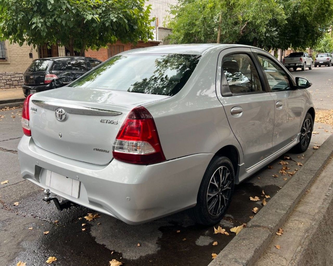 Toyota Etios Usado Financiado en Mendoza, deRuedas