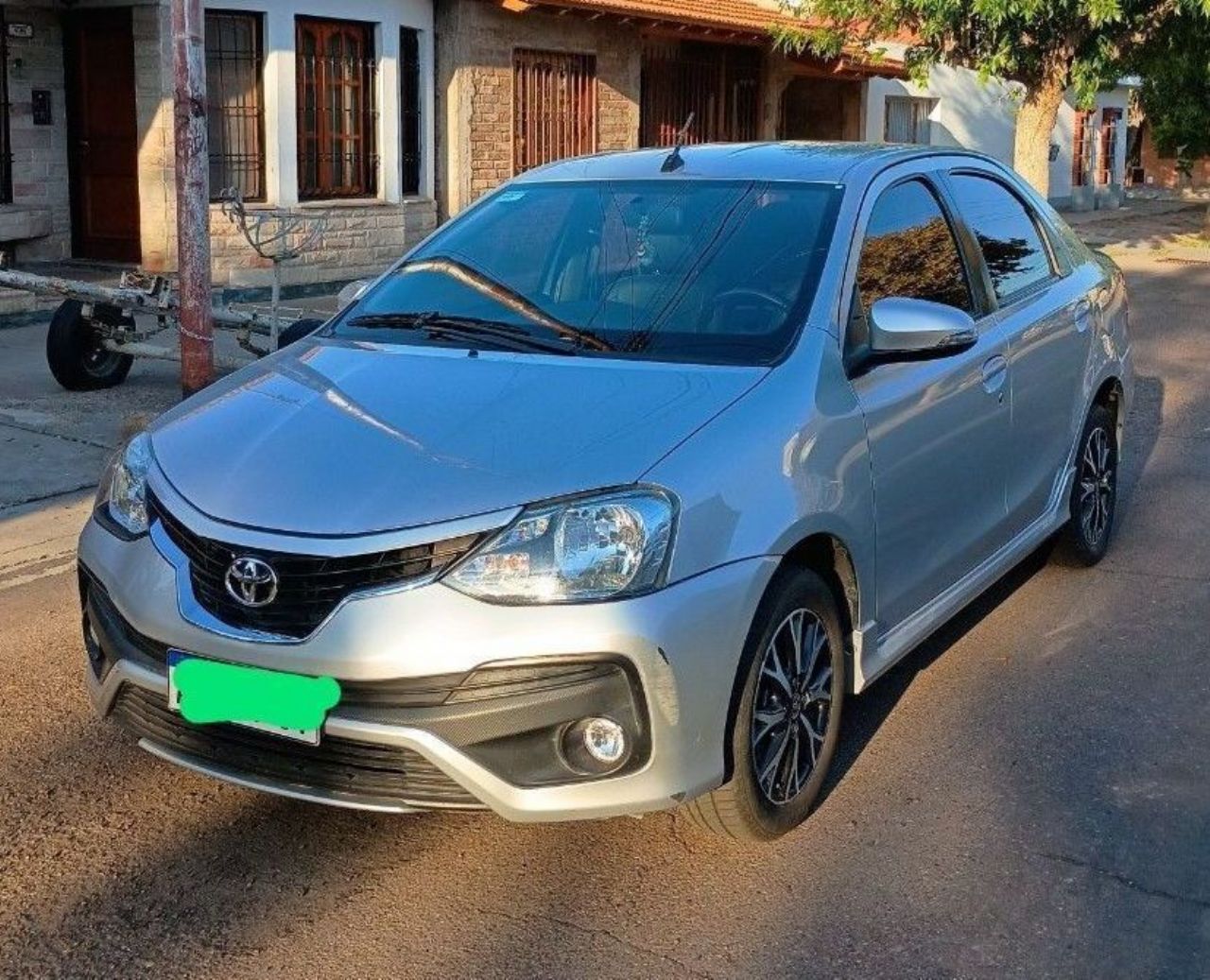 Toyota Etios Usado en Mendoza, deRuedas