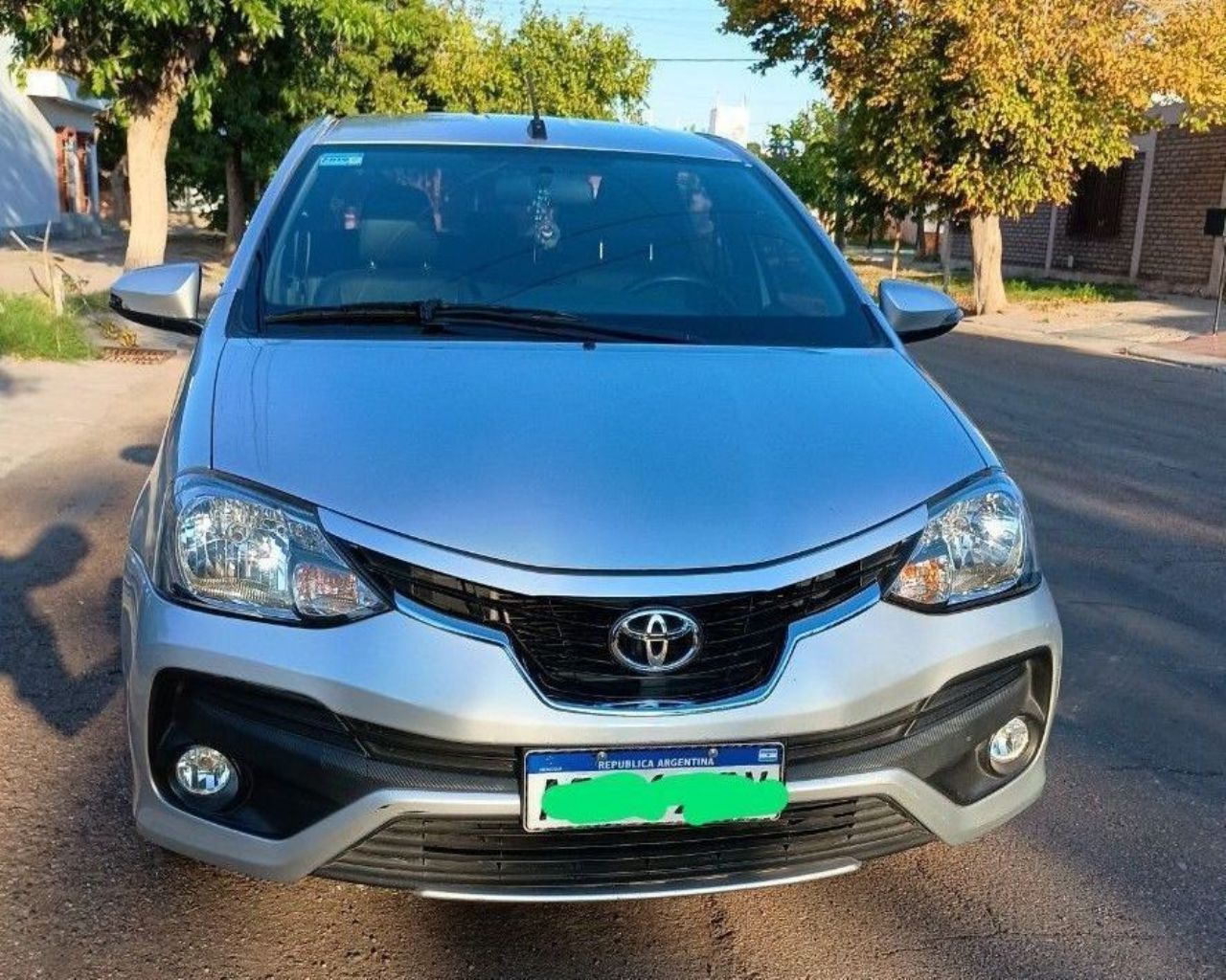 Toyota Etios Usado en Mendoza, deRuedas