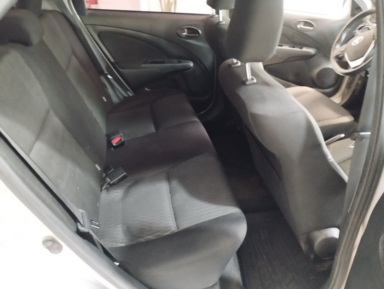 Toyota Etios Usado Financiado en Mendoza, deRuedas