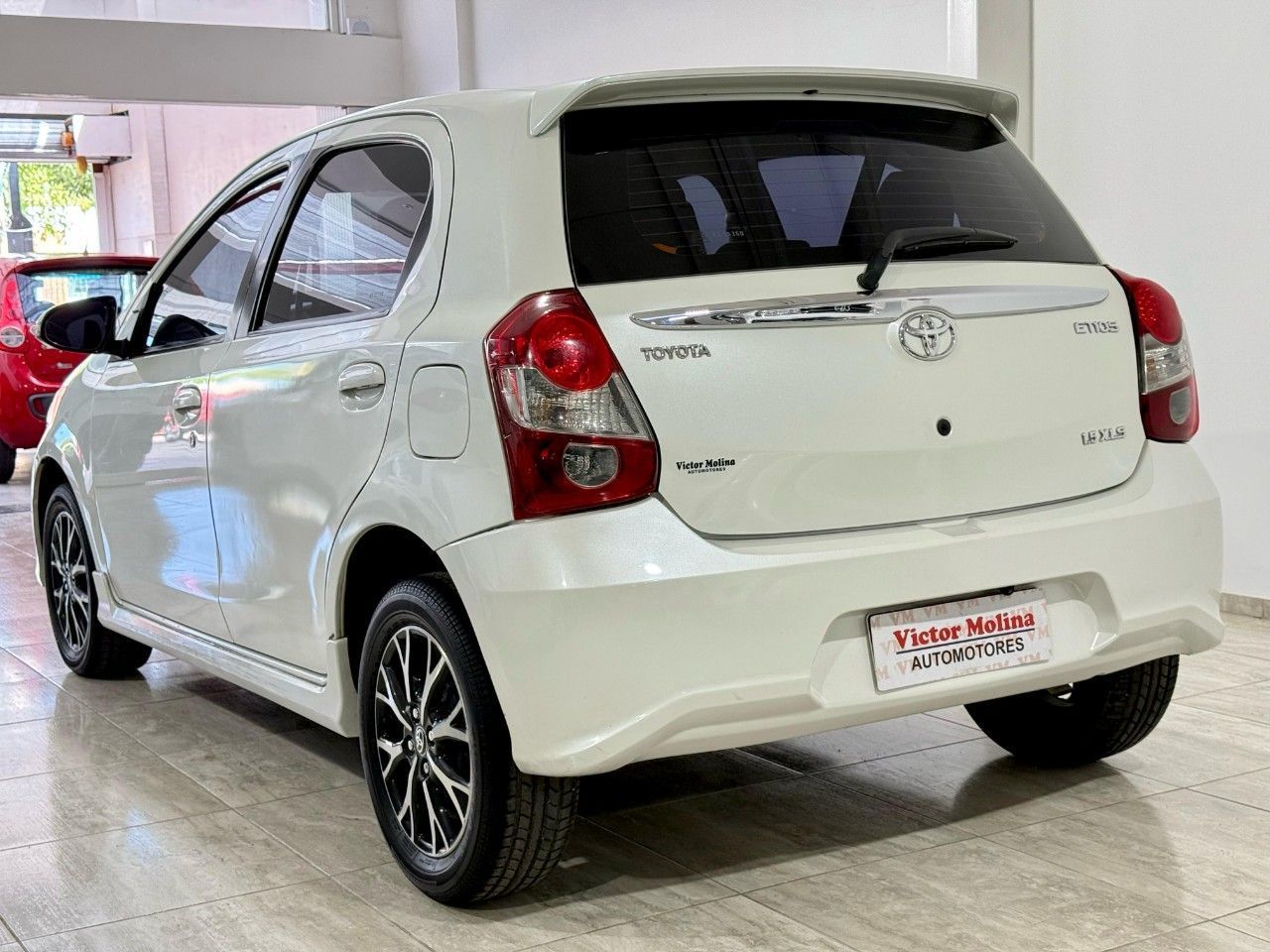 Toyota Etios Usado Financiado en San Juan, deRuedas