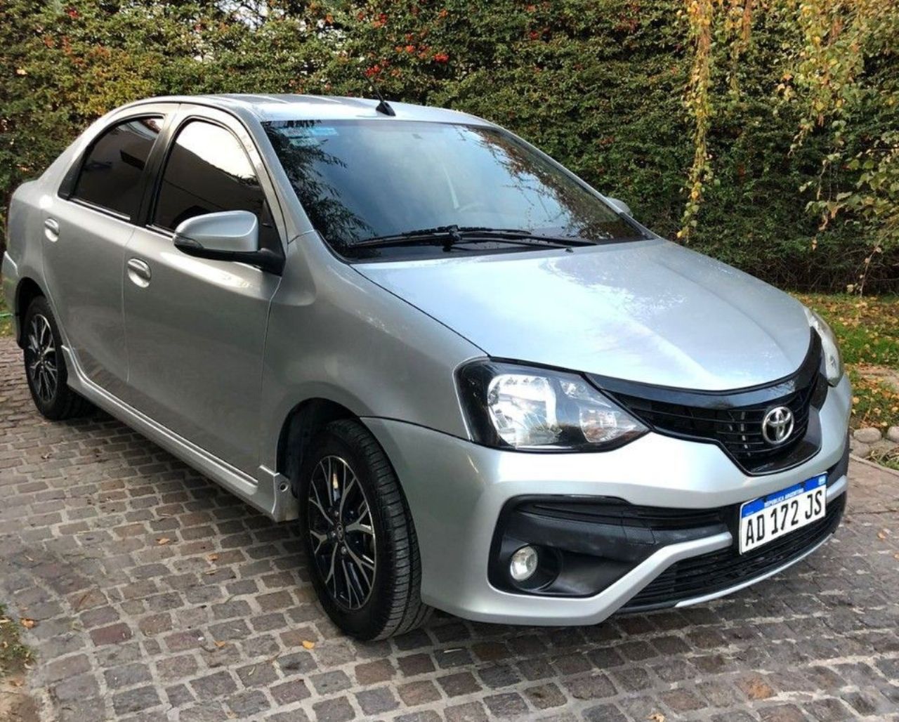 Toyota Etios Usado en Mendoza, deRuedas