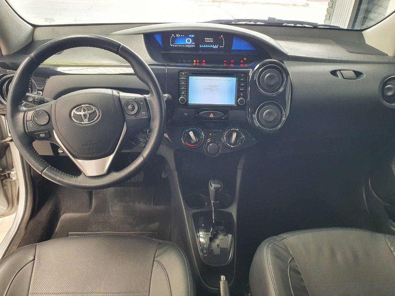 Toyota Etios Usado Financiado en Mendoza, deRuedas