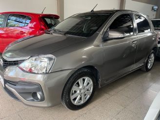 Toyota Etios Usado en Mendoza Financiado